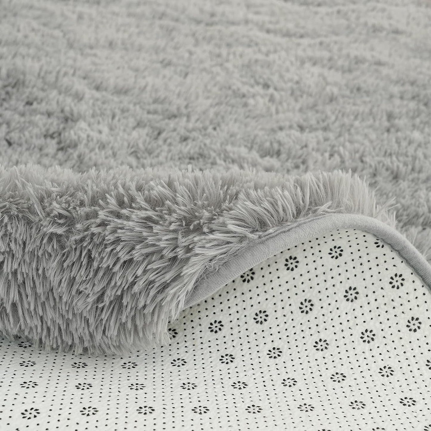 Fluffy round Rug for Kids Room, Soft Circle Area Rugs for Girls Bedroom, Cute Princess Castle Nursery Rug Shaggy Circular Carpet for Teens Girls Baby Bedroom Home Decor, 4 X 4 Feet Grey