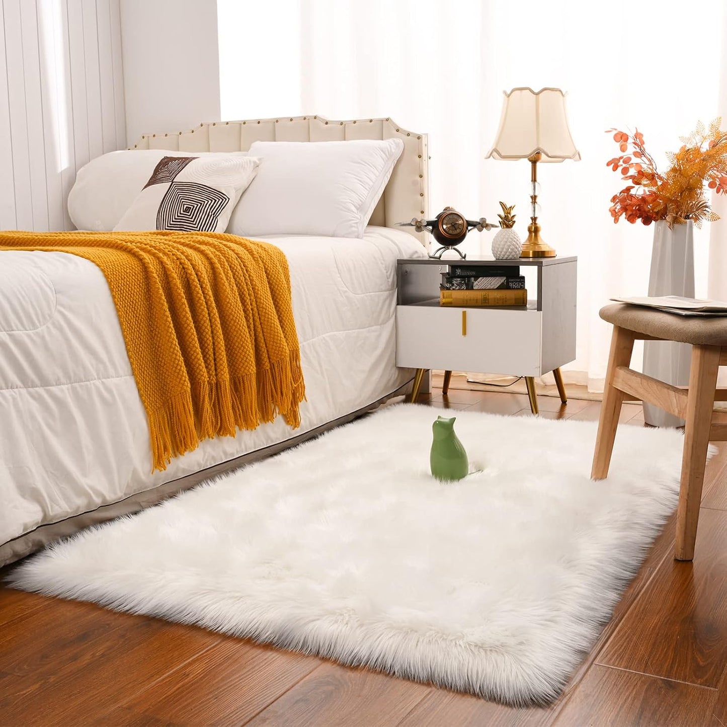 Fluffy Faux Fur Sheepskin Rugs Luxurious Wool Area Rug for Kids Room Bedroom Bedside Living Room Office Home Decor Carpet (3Ft X 5Ft, White)