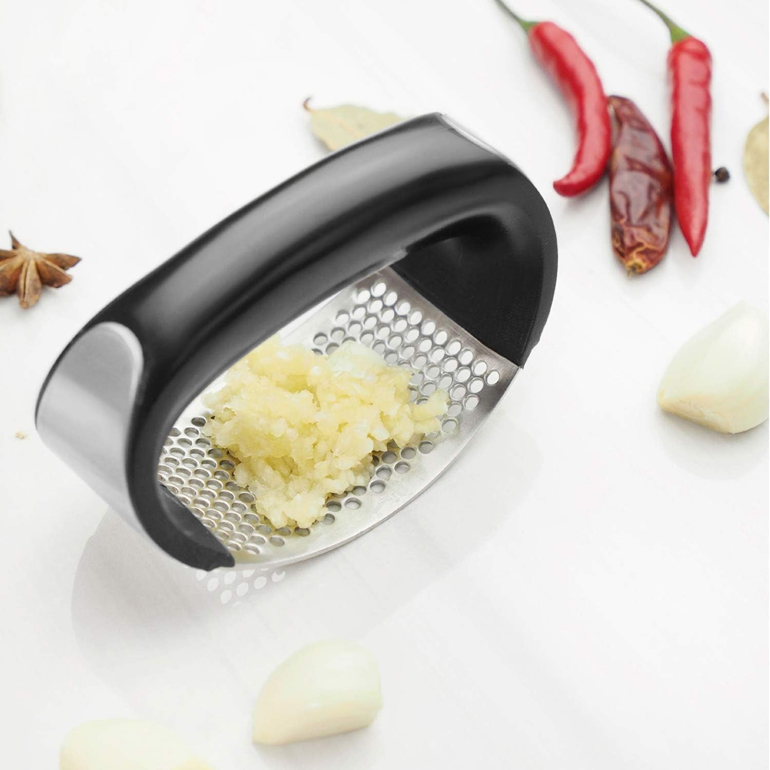 Garlic Press Rocker, Stainless Steel Garlic Mincer Crusher Professional Kitchen Gadgets Garlic Chopper with Ergonomic Handle Silicone Tube Peeler and Cleaning Brush Tool
