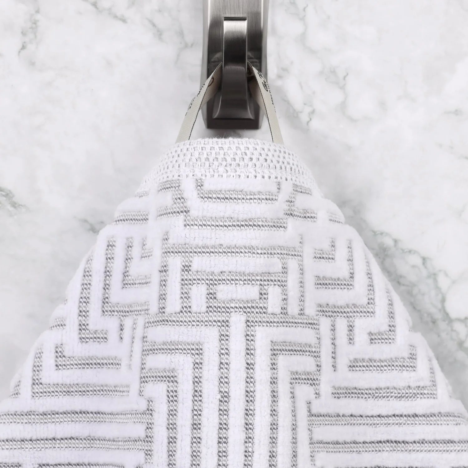 Cotton Modern Jacquard 3-Piece Towel Set, Platinum