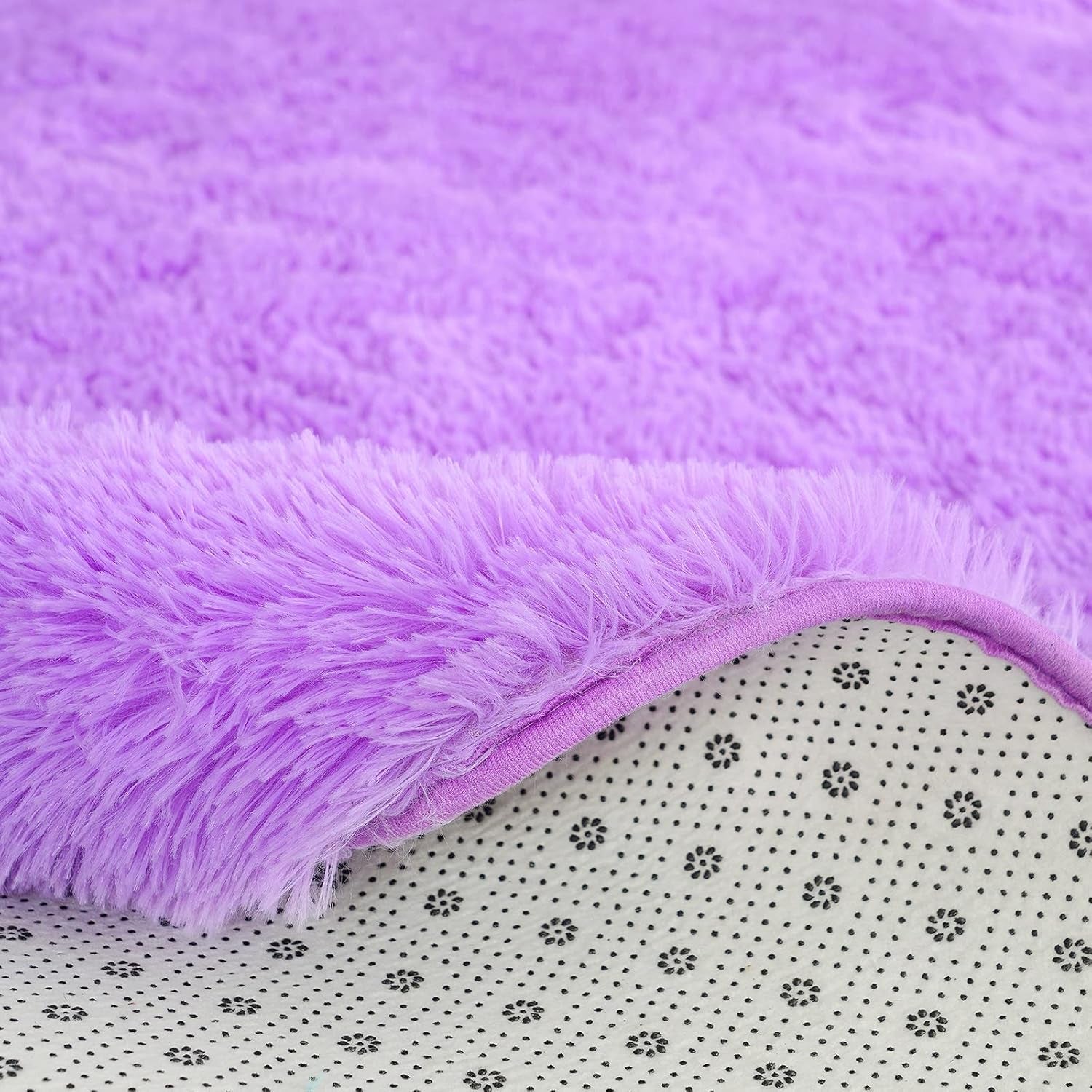 Fluffy round Rug for Kids Room, Soft Circle Area Rugs for Girls Bedroom, Cute Princess Castle Nursery Rug Shaggy Circular Carpet for Teens Girls Baby Bedroom Home Decor, 5 X 5 Feet Purple